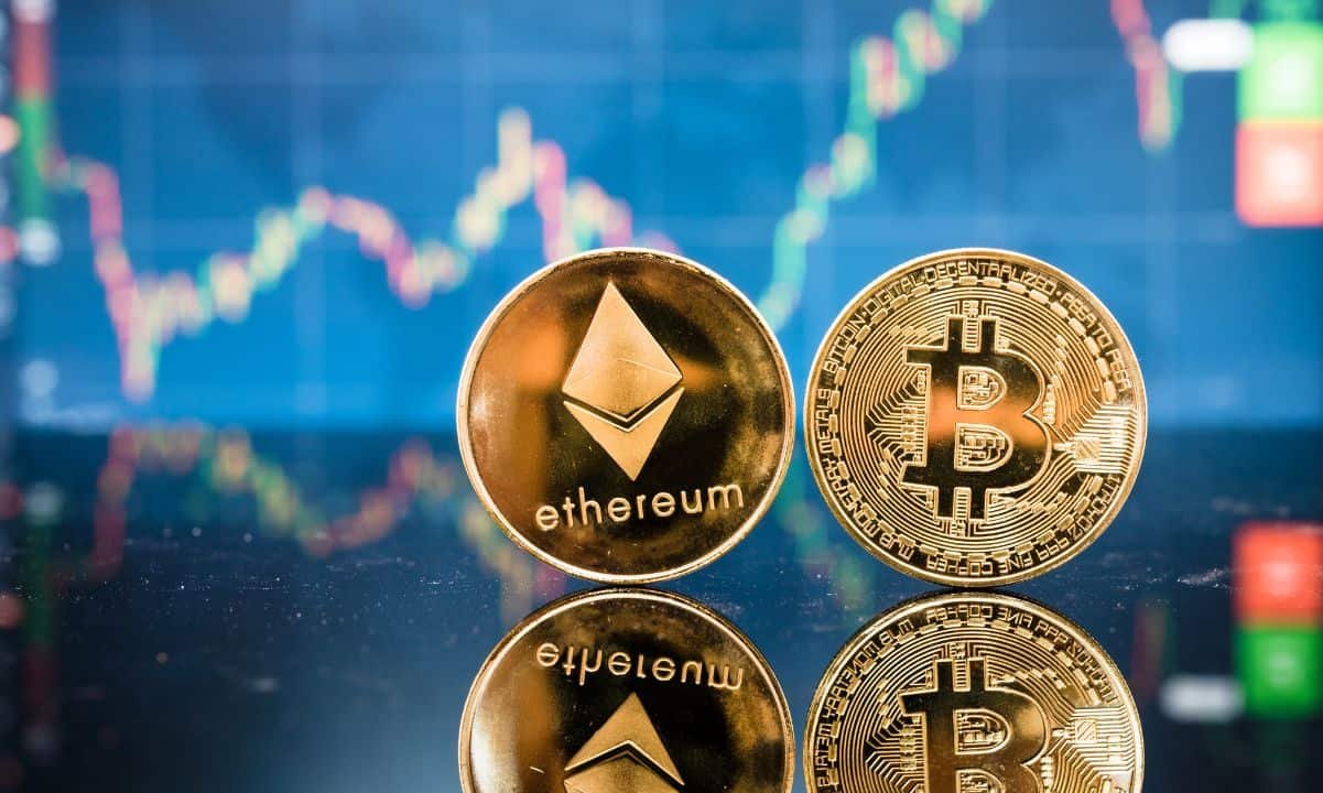 Bitcoin Holds Good, Ethereum Makes Money: Here’s What Crypto Positioning Shows